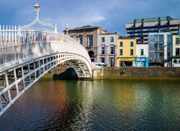 Halfpenny Bridge Dublin